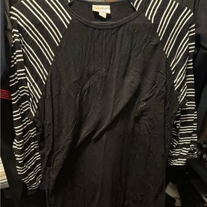 Black and White reglan Stripe Shirt